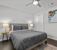 Others 5 Stylish 1BR Zilker Evonify