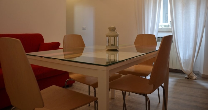 อื่นๆ Central Apartment, Just Steps From the Duomo and the Teatro, With Balcony