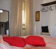 อื่นๆ 3 Central Apartment, Just Steps From the Duomo and the Teatro, With Balcony