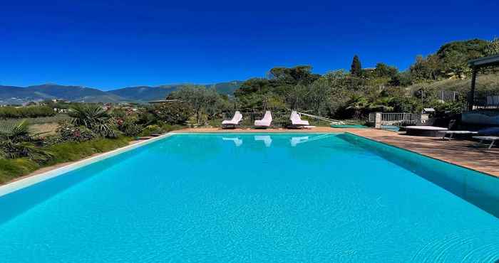 Others Fabulous Spoleto-poolside-sleeps-20pool, Jacuzzi, Gardens