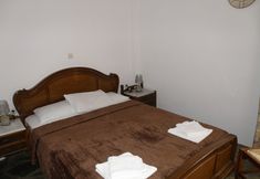 Others 7 Triopetra Martha Giannis Stone House