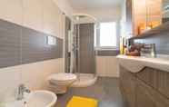 Others 6 Elegant Residenza Monica Two Bedroom C6 Sleeps 6