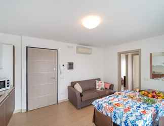 Others 2 Elegant Residenza Monica Two Bedroom C6 Sleeps 6