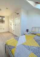 ภาพหลัก New 5-bed & 4 Bathroom House in Croydon