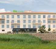 Others 3 Ibis Styles Miramas - Provence