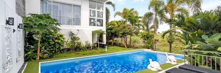 Others TJ White Villa 670m2 with Private Pool and Outstanding View by GLOBALSTAY