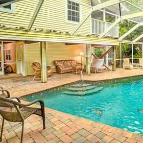 Primary image 1 Bird Of Paradise 4 Bedroom Home by RedAwning, McCarthy's Marina Hotels