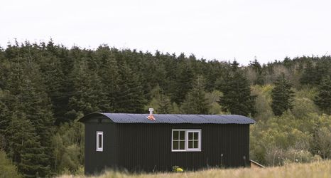 Others 2 Dog Friendly Shepherd's Hut, Perfect for Couples