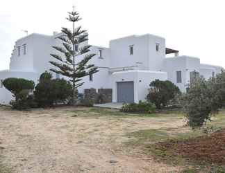 Others 2 Cycladic Villa in Kampos