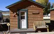 อื่นๆ 2 Twin Pines Lodge & Cabins