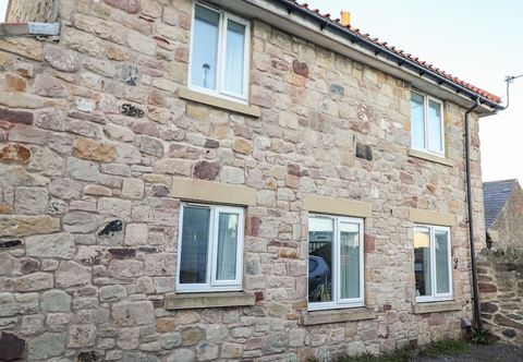 Others 30 Union Street