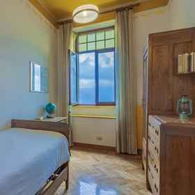 Room 1 Family Villa With Stunning Lake View by Wonderful Italy, Barni Villas