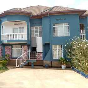 Primary image 1 6 Bed - 4 Bath - Sleeps 12 - Garden - Parking, Lao Tangren Hotels