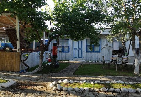 Others Ata Bungalows