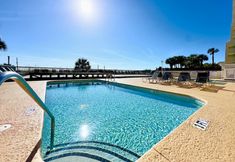 อื่นๆ 3 Ashworth 403 3 Bedroom Condo by RedAwning