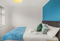 Others 3 Beautiful 2 Bed Flat in Barnet