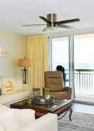 Imej utama Crescent Shores S 1210 4 Bedroom Condo by Redawning