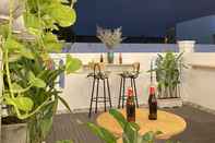 Others Saigon Authentic Hostel - Sky View Rooftop Beer, FREE Breakfast & Bicycle