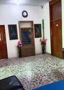 Pintu masuk dalaman Fortress Star Hotel