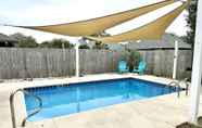 Others 3 Backyard Breeze 3 Bedroom Home by Redawning