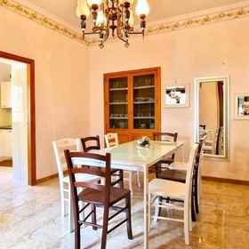 Primary image 1 Trekking Lovers Vacation Home With Town View, 纸博物馆 酒店