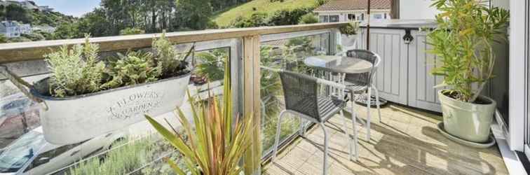 Others Stunning Compact Apartment Just Outside Looe