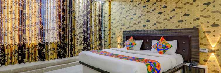 Lainnya Fabhotel Gold Galaxy