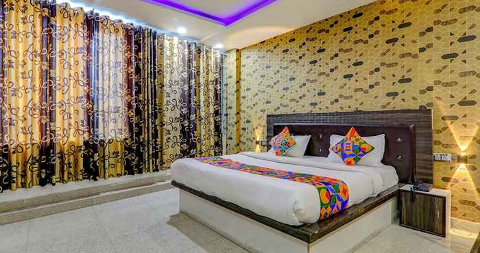 Lainnya Fabhotel Gold Galaxy