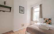 Others 7 3-bed House in Cardiff With Sky TV & Twin Beds