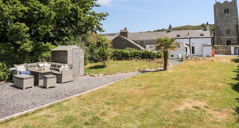 อื่นๆ 2 Tan Y Fynwent