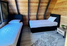 Others 2 Karya Bungalov Villa