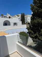 Lainnya 4 THEALOS SANTORINI close to square