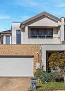 Imej utama golf pool 2B House in point cook VIC