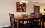 Others 5 Gorgeous Rosslyn Penthouse w Views Free Parking Metro Subway