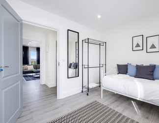 Others 2 Luxury 1 & 2 bed Apartment free parking