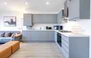 Others 6 Luxury 1 & 2 bed Apartment free parking