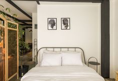 Others 2 Amalia Flats by Oval