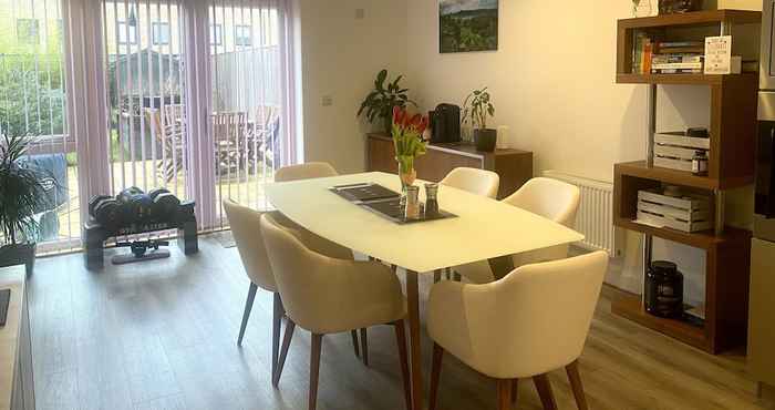 Lainnya Luxorious 2-bedroom Townhouse in Carshalton