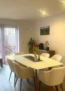 Primary image Luxorious 2-bedroom Townhouse in Carshalton