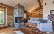 Lainnya 5 Chalet Capricorne -impeccable Ski in out Chalet With Sauna and Views