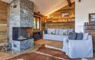 Lain-lain 6 Chalet Capricorne -impeccable Ski in out Chalet With Sauna and Views