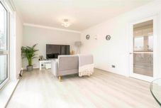 其他 Impeccable 2-bed Apartment Close to City Centre