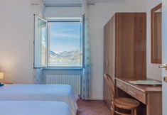 其他 6 Flower House With Lake View by Wonderful Italy