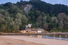 Lain-lain Hotel Ur Bare