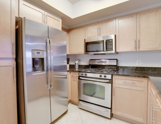 Khác 2 Amazing 2BR Condo in Pentagon City