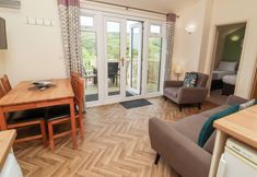Others 7 Chalet Log Cabin L14