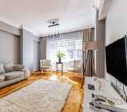 Others 7 Fully Furnished Magnificent Flat in Uskudar