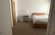 Others 3 Large Private Flat in City Centre Leeds