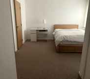 Others 3 Large Private Flat in City Centre Leeds