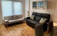 Others 2 Large Private Flat in City Centre Leeds